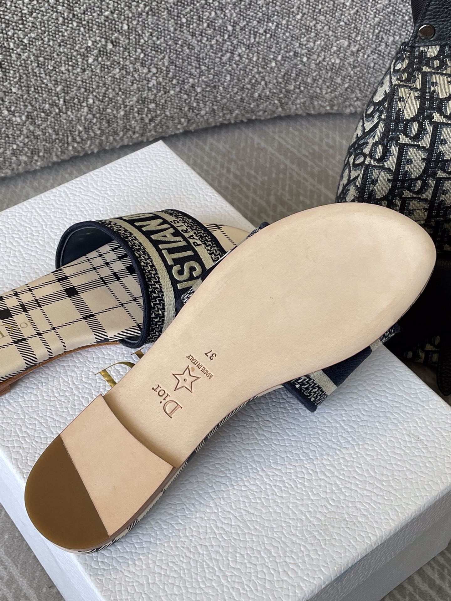 D*or slippers 5