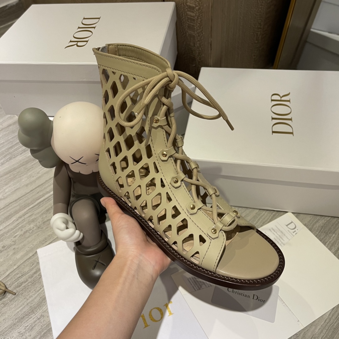 D*or boots 2