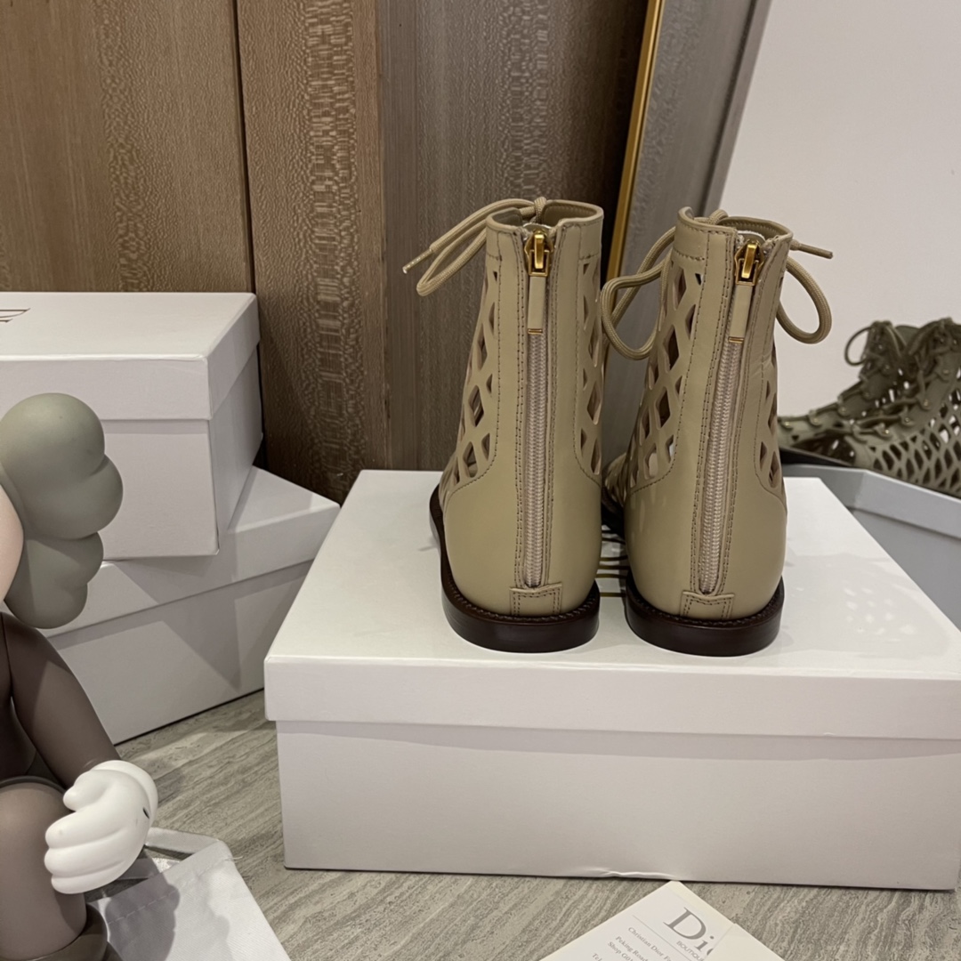 D*or boots 2
