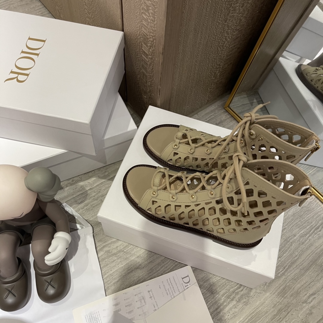 D*or boots 2