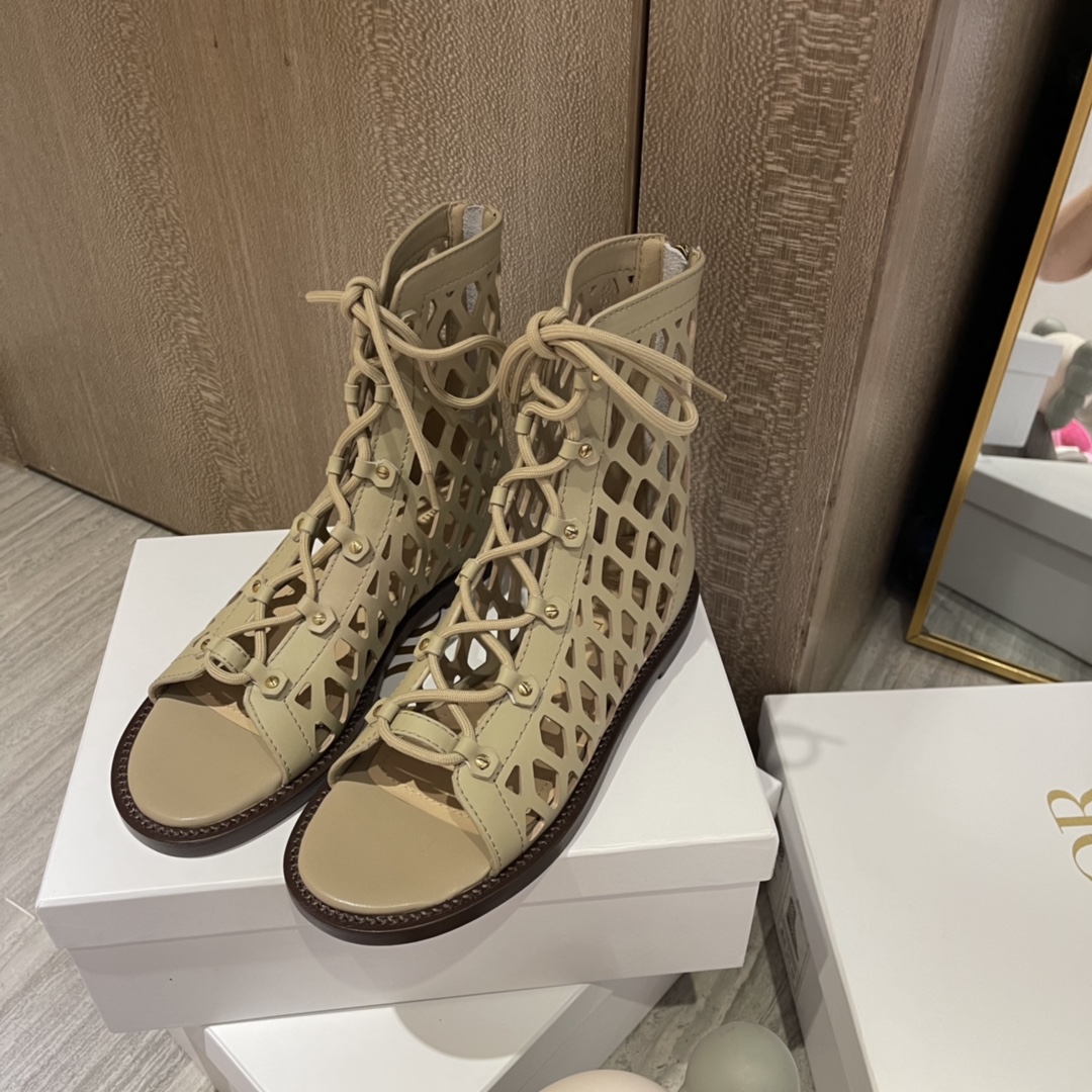 D*or boots 2
