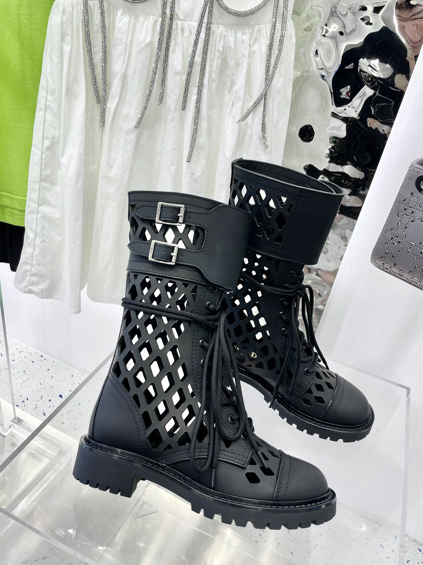 D*or cut out boots