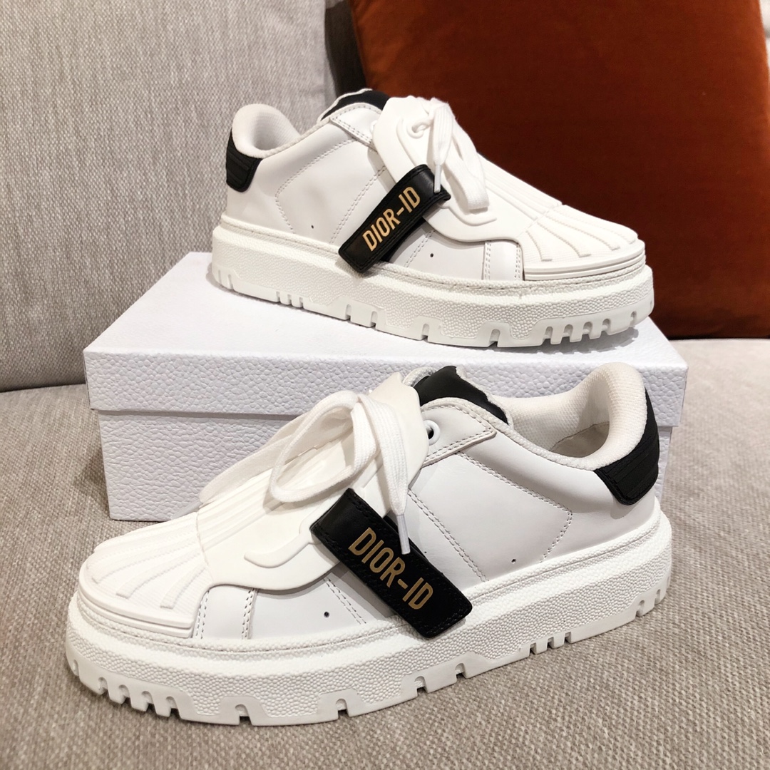 D*or sneakers 66