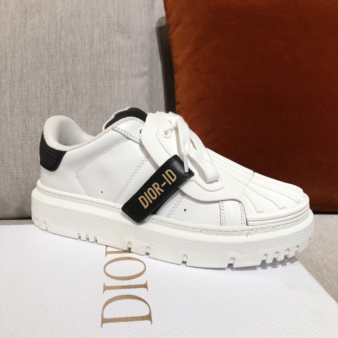 D*or sneakers 66