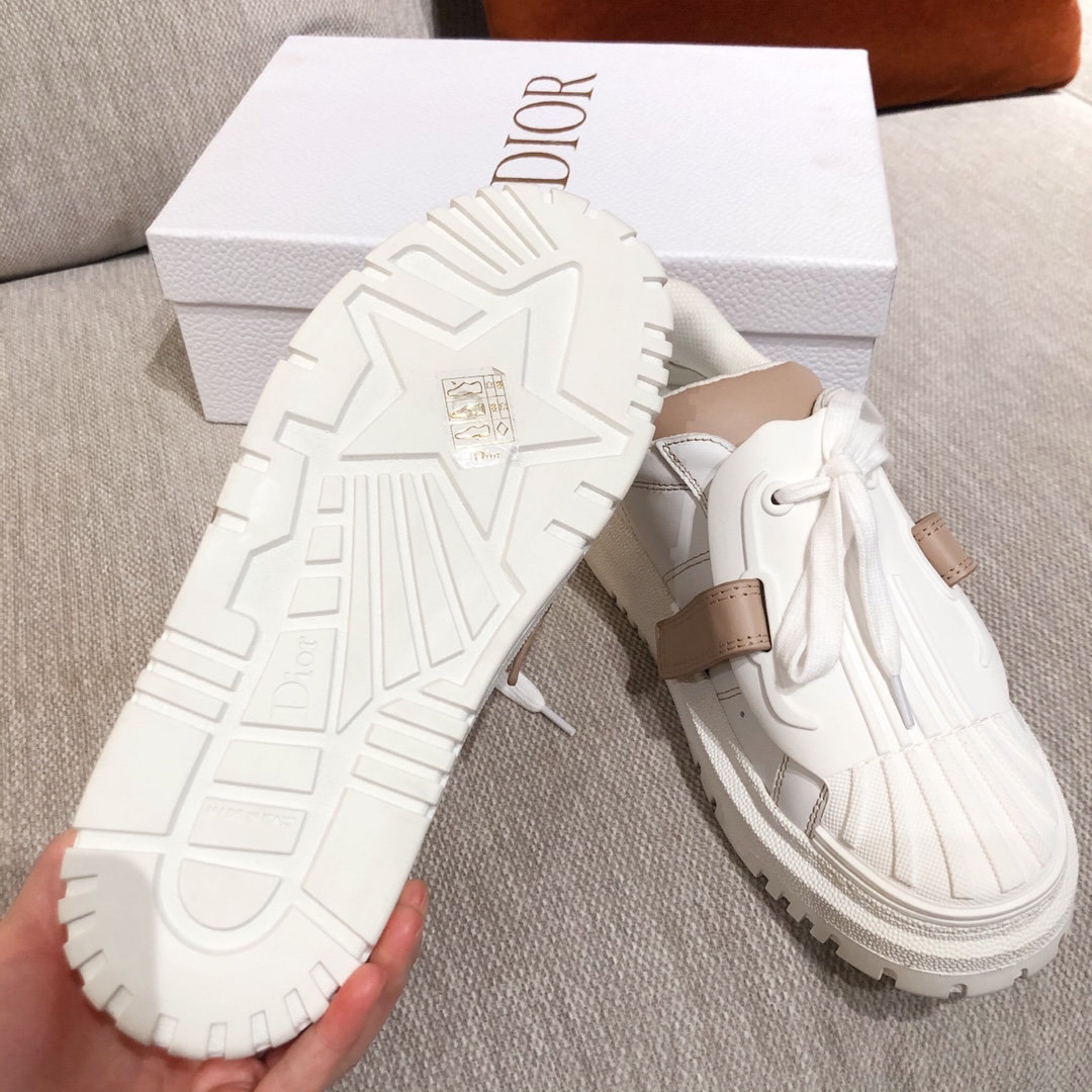 D*or sneakers 67
