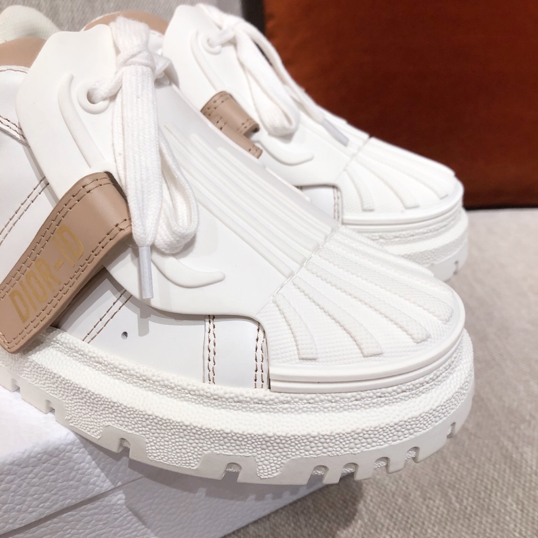 D*or sneakers 67