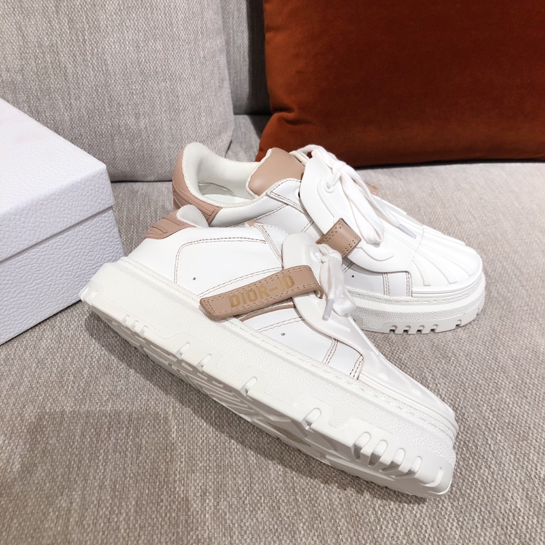 D*or sneakers 67