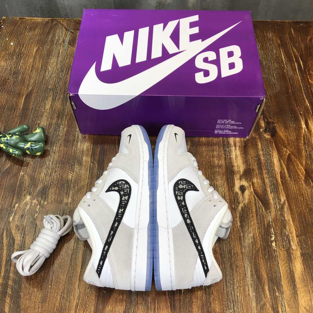 D*or sneakers 72