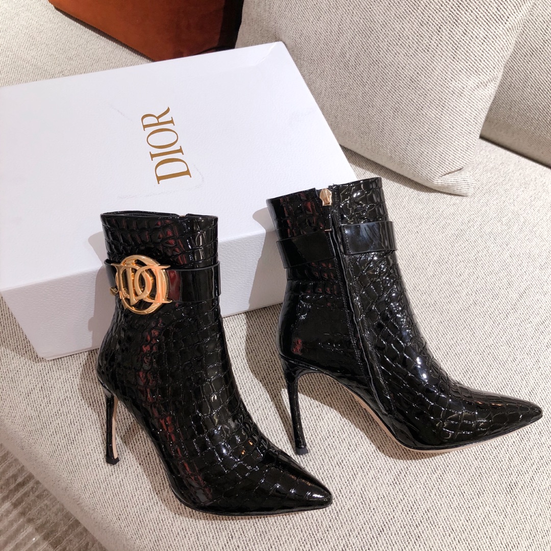 D*or boots 9