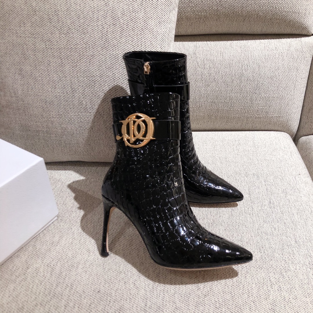 D*or boots 9