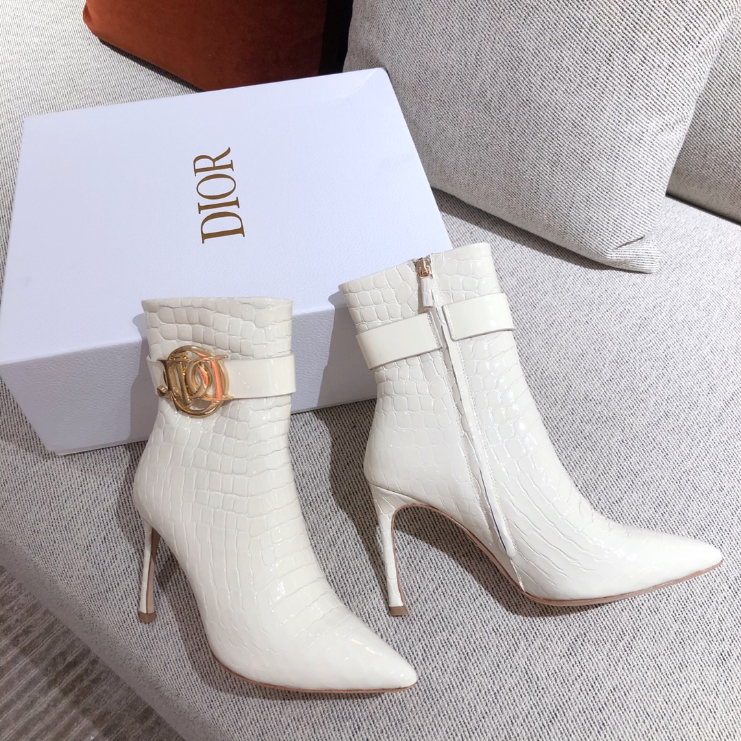 D*or boots 10