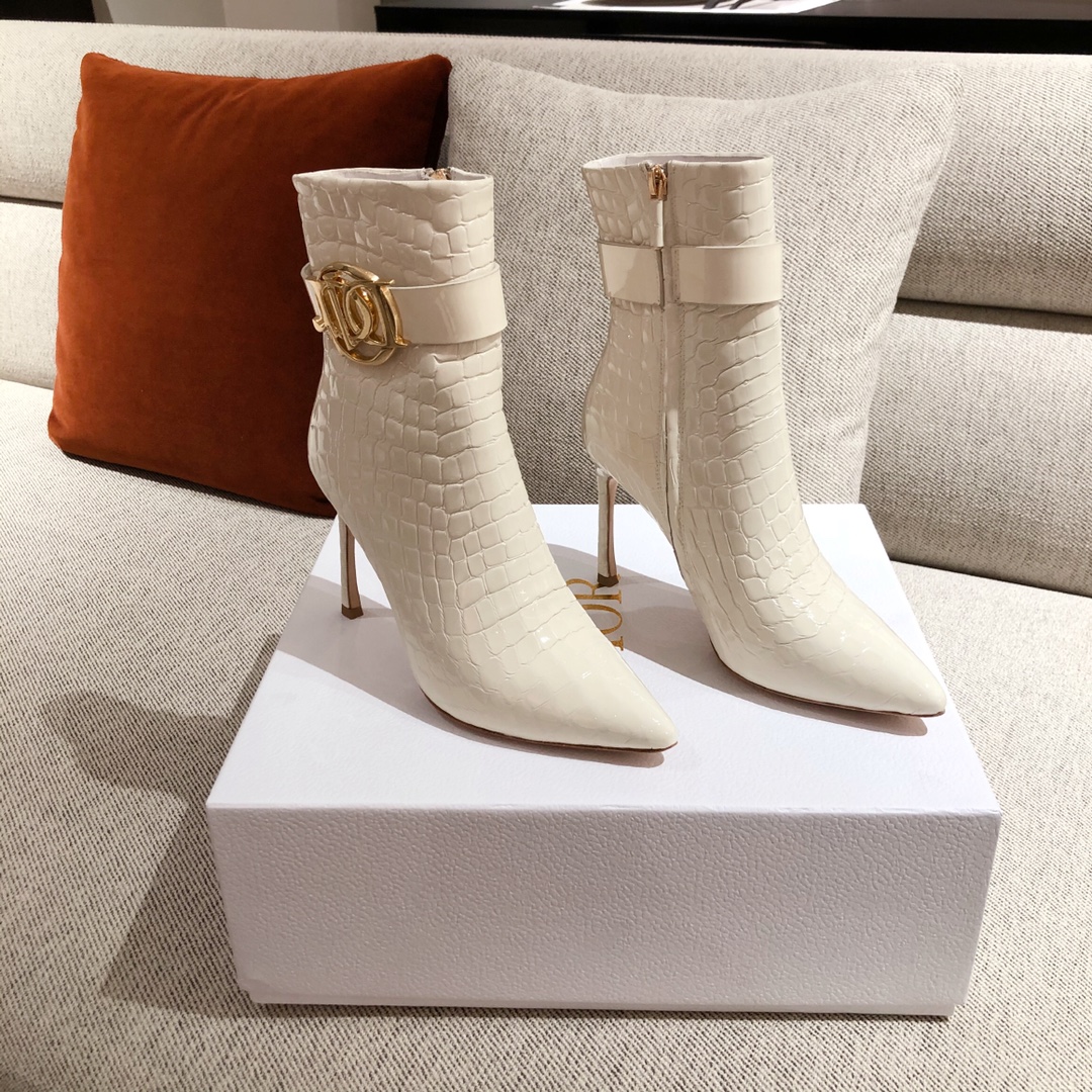 D*or boots 10