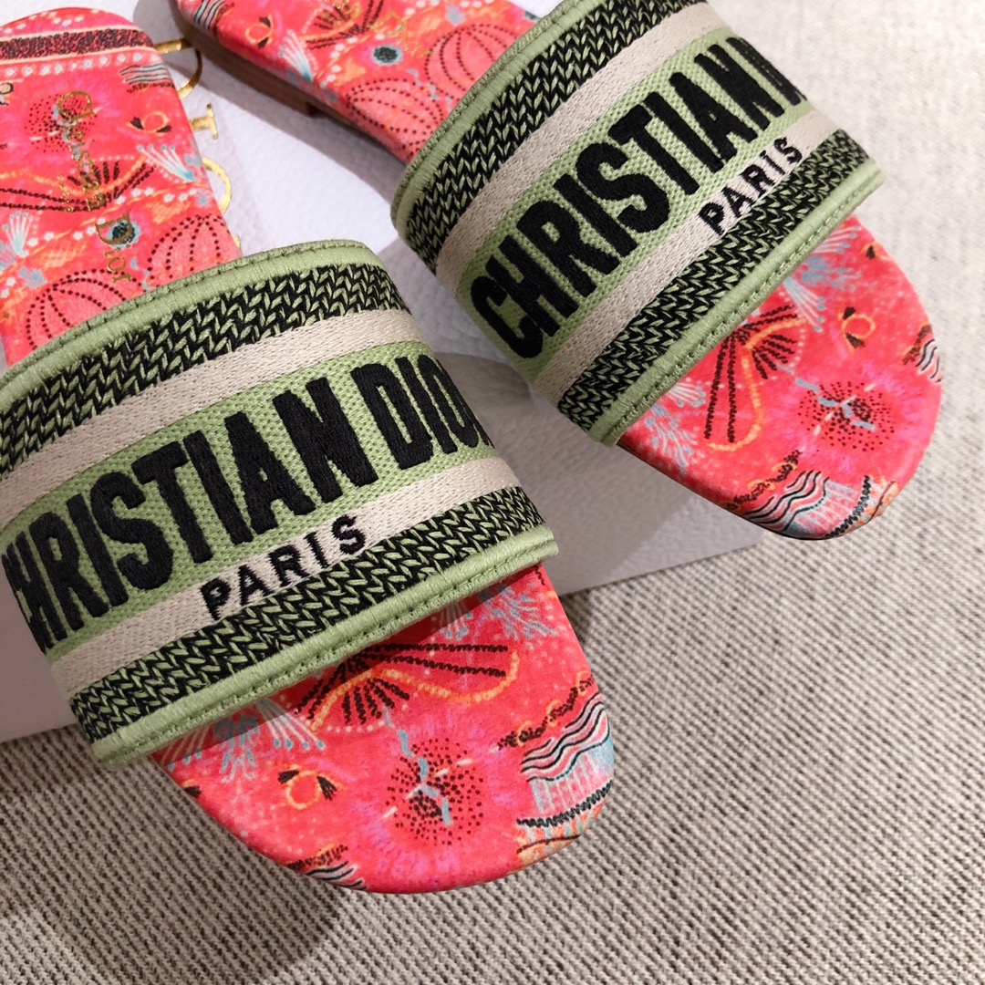 D*or slippers 20