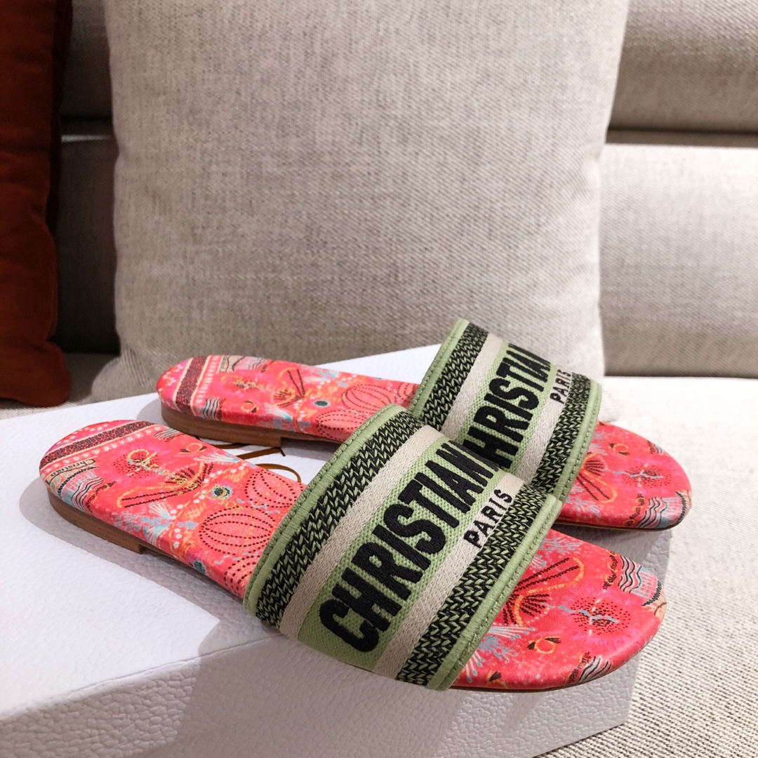 D*or slippers 20