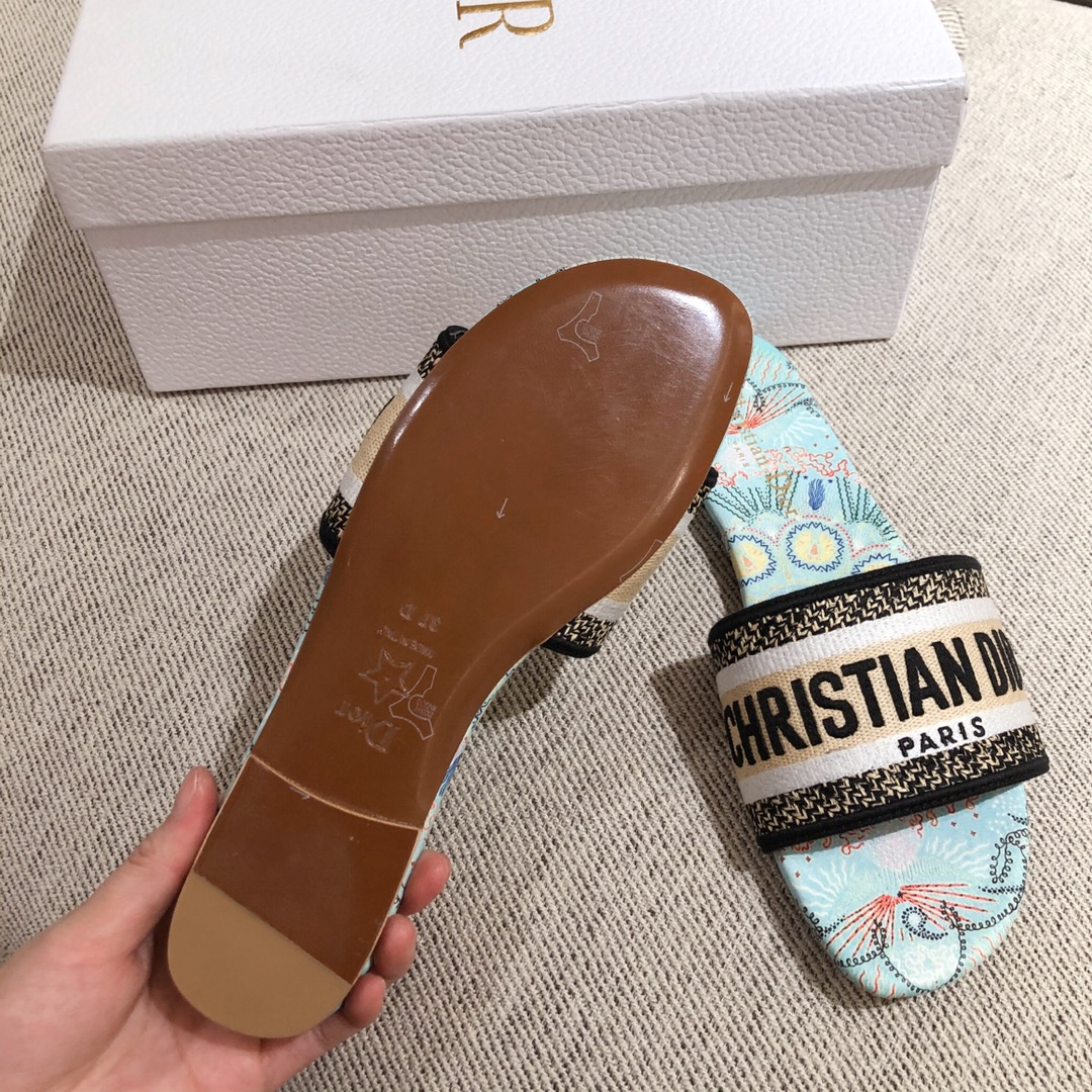 D*or slippers 21