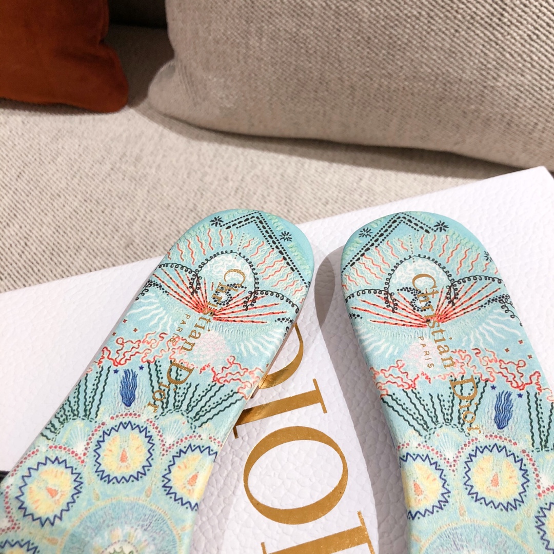 D*or slippers 21