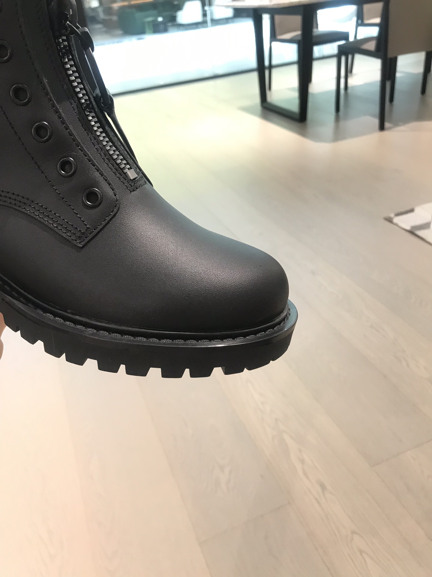 D*or boots 11