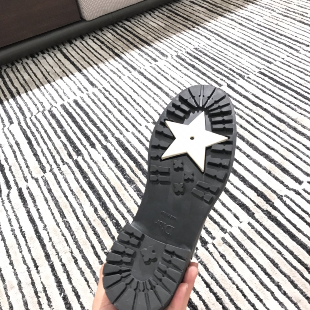 D*or boots 16