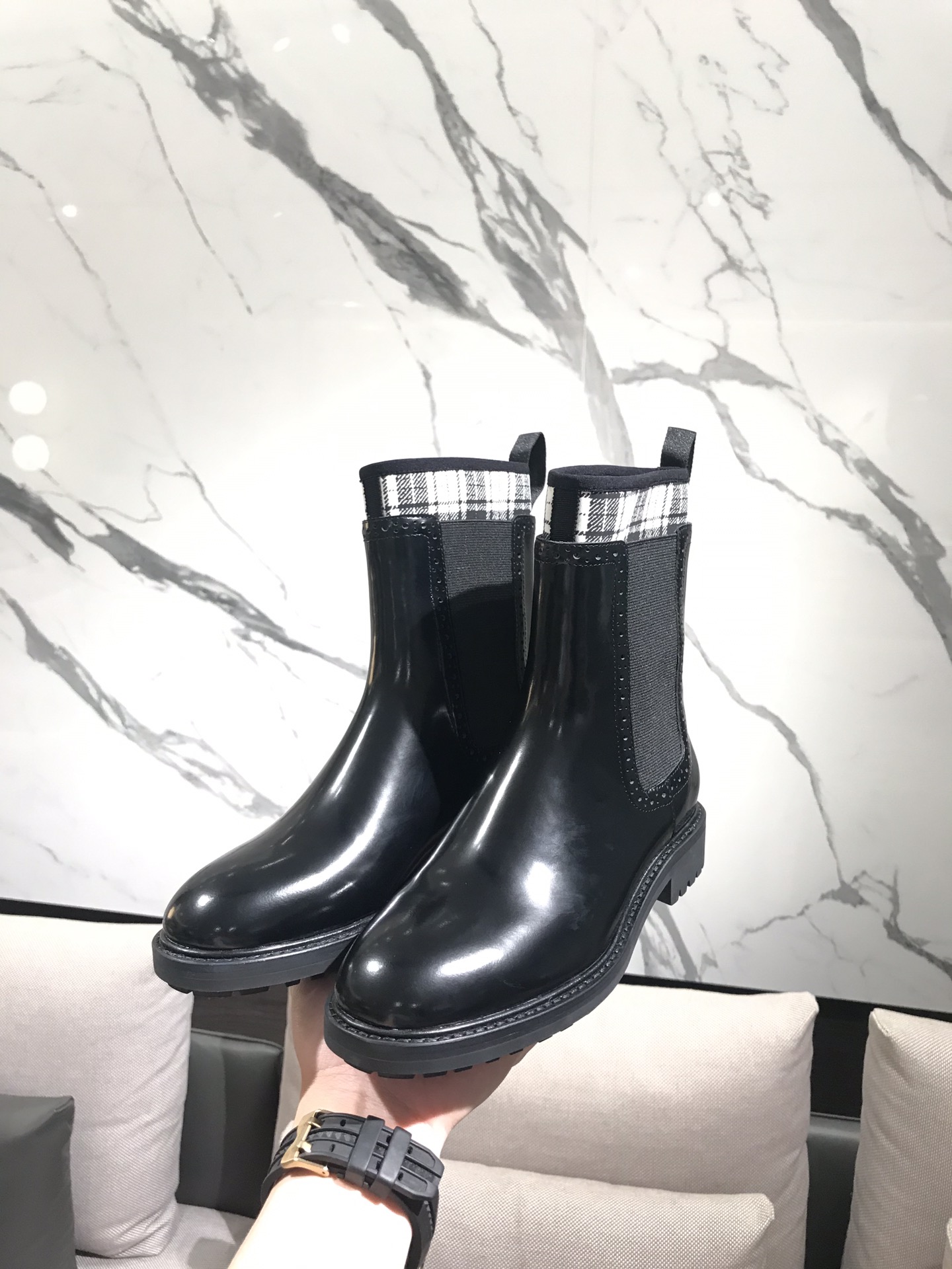 D*or boots 16