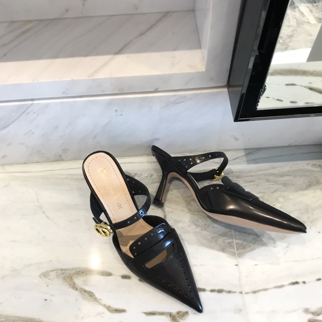 D*or high heels 32