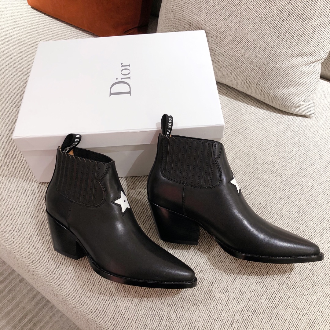 D*or boots 17