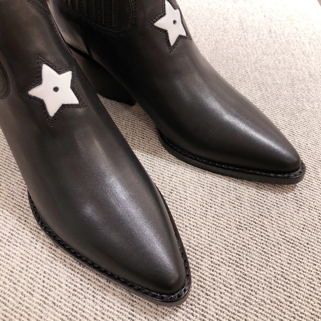 D*or boots 17