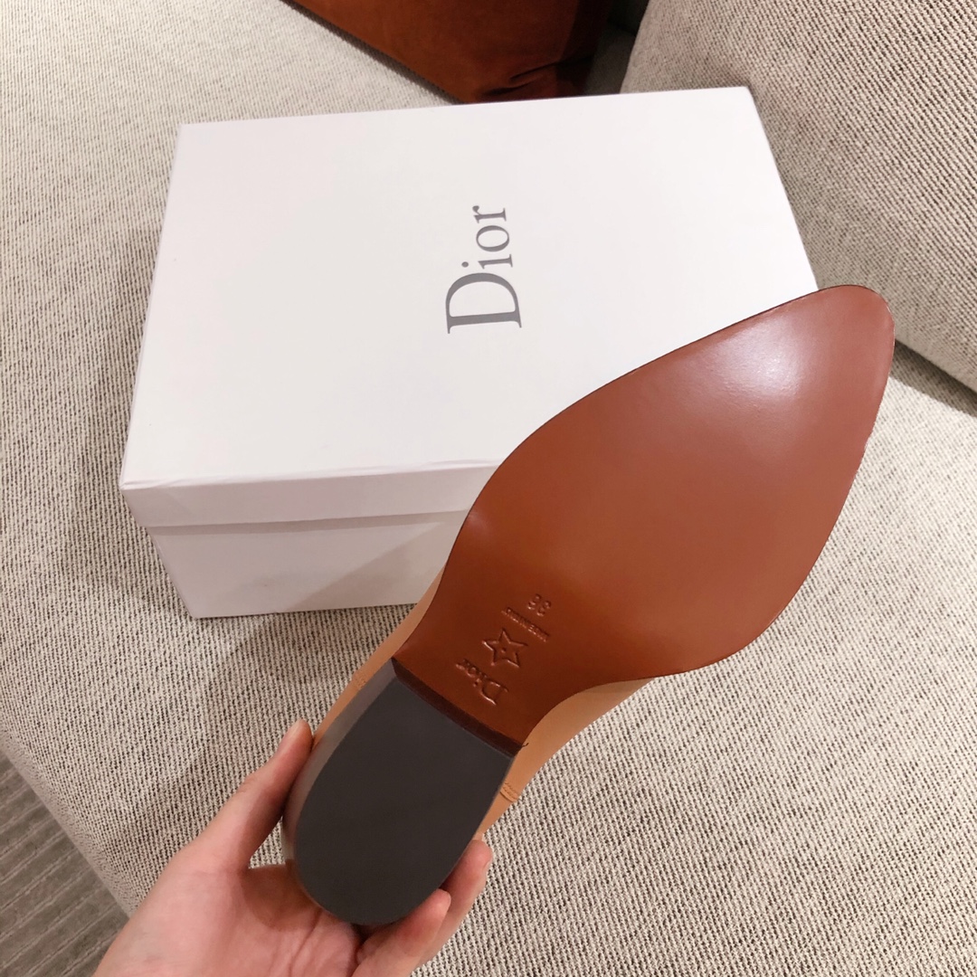 D*or boots 18