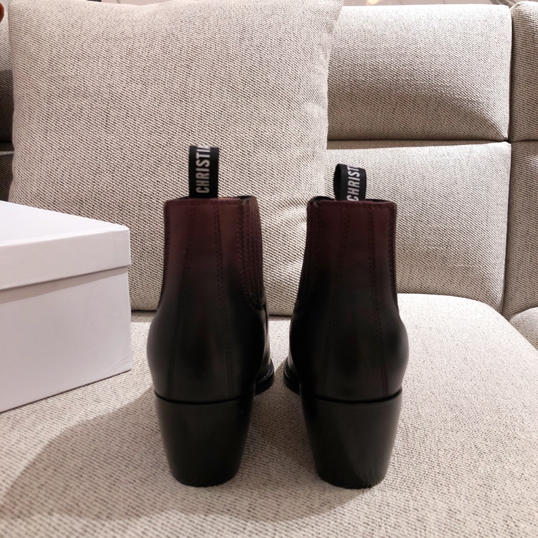 D*or boots 19