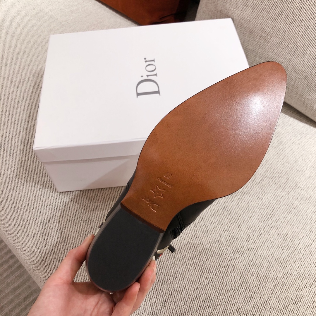 D*or boots 20