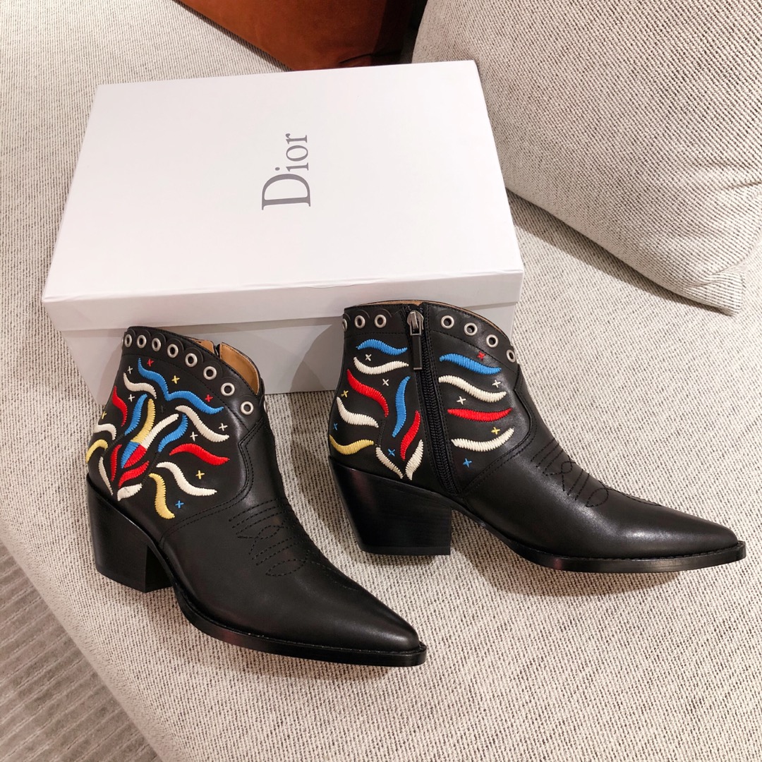 D*or boots 20