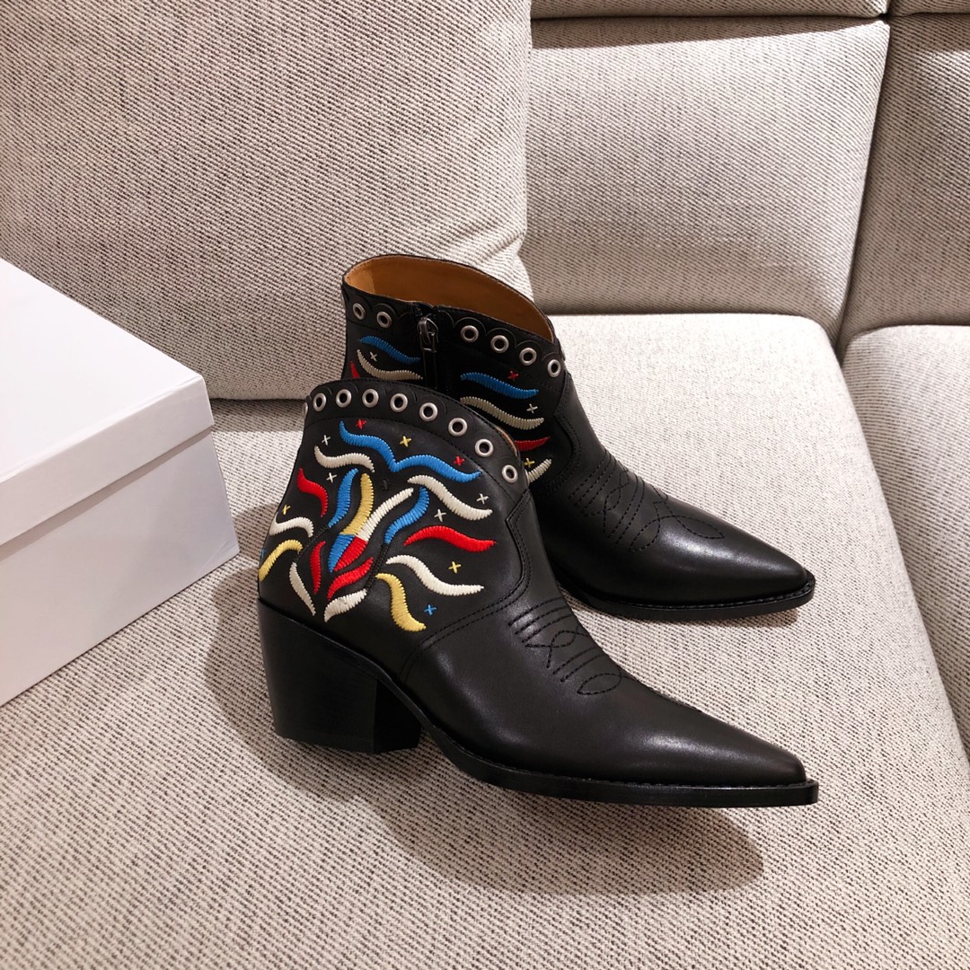 D*or boots 20