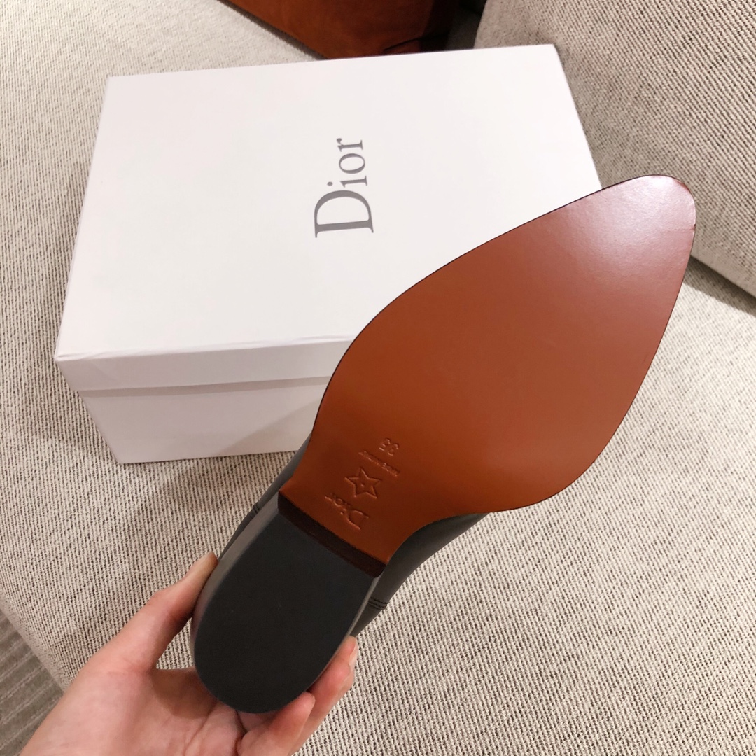 D*or boots 21