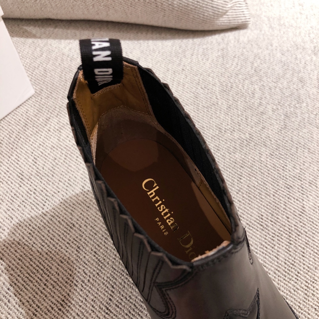 D*or boots 21