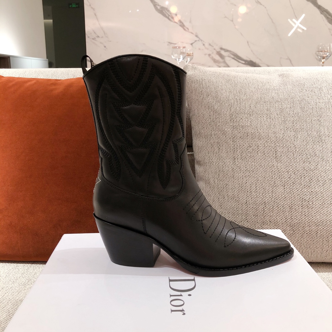 D*or boots 22