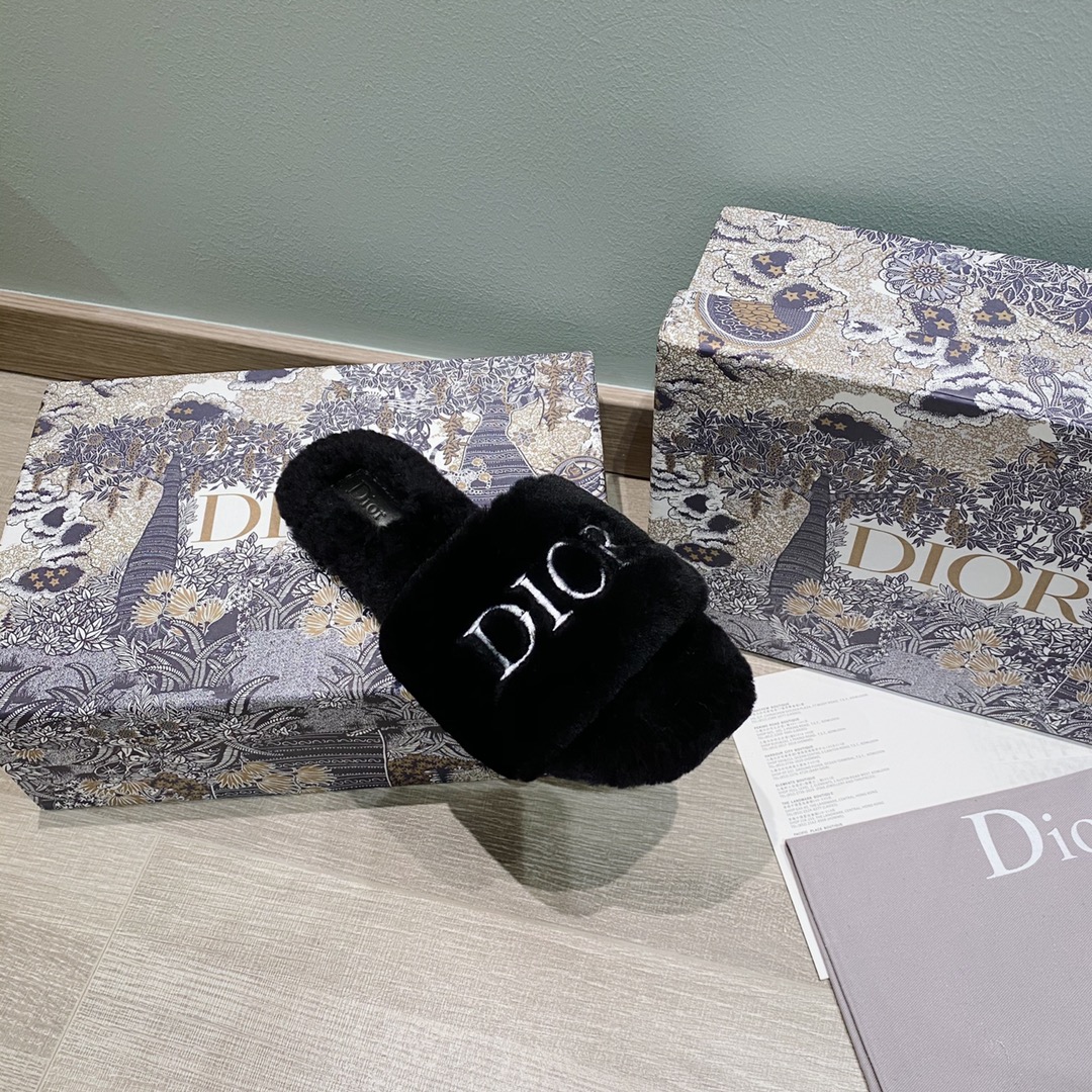 D*or slippers 25