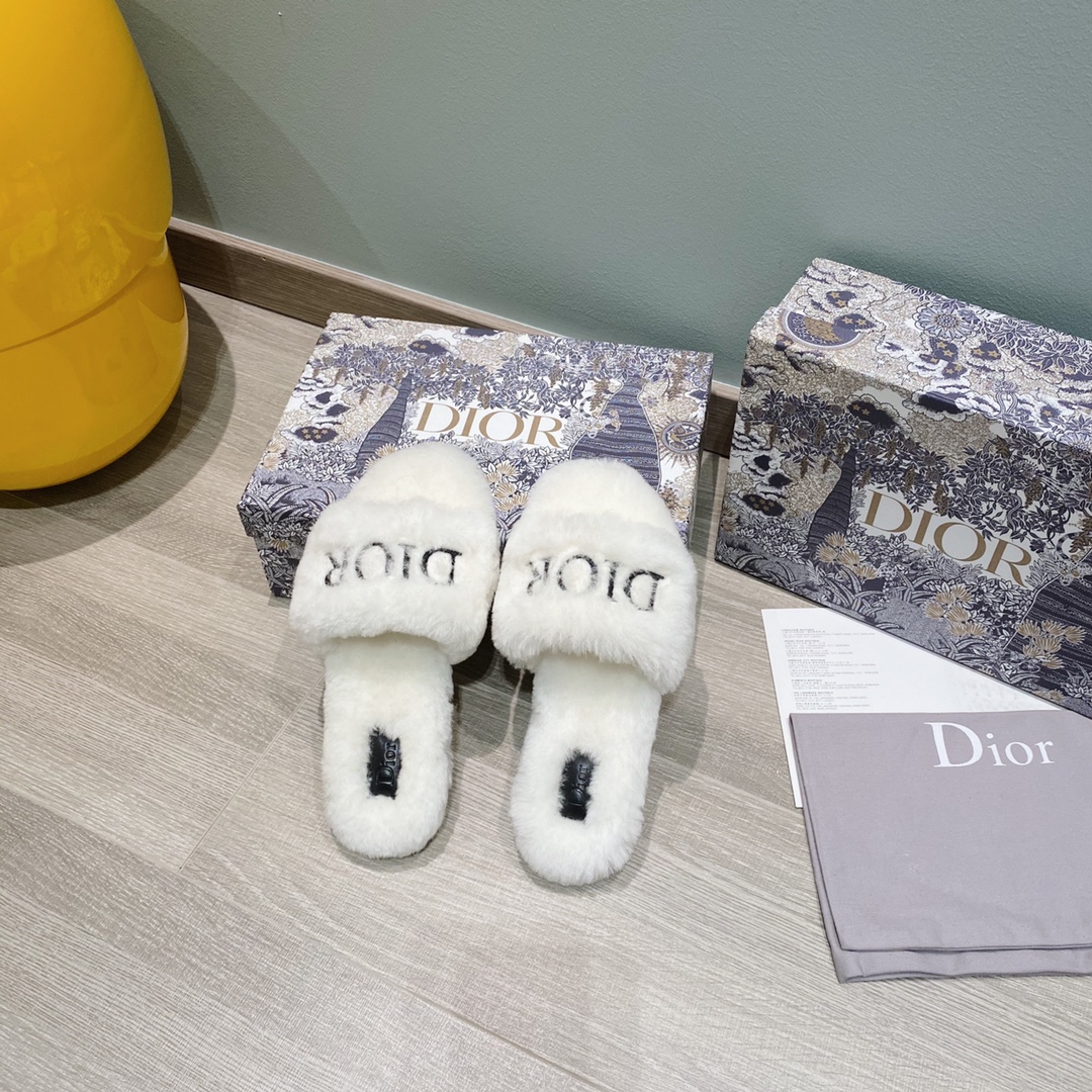 D*or slippers 26