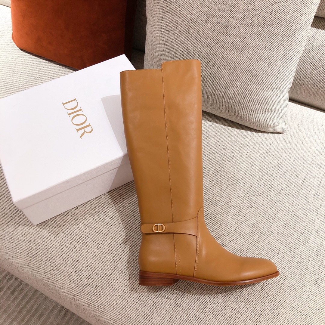 D*or boots 25