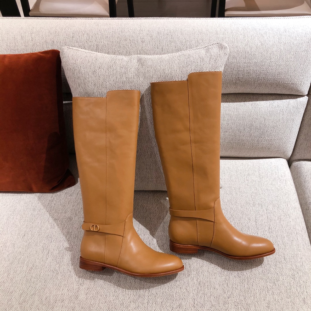 D*or boots 25