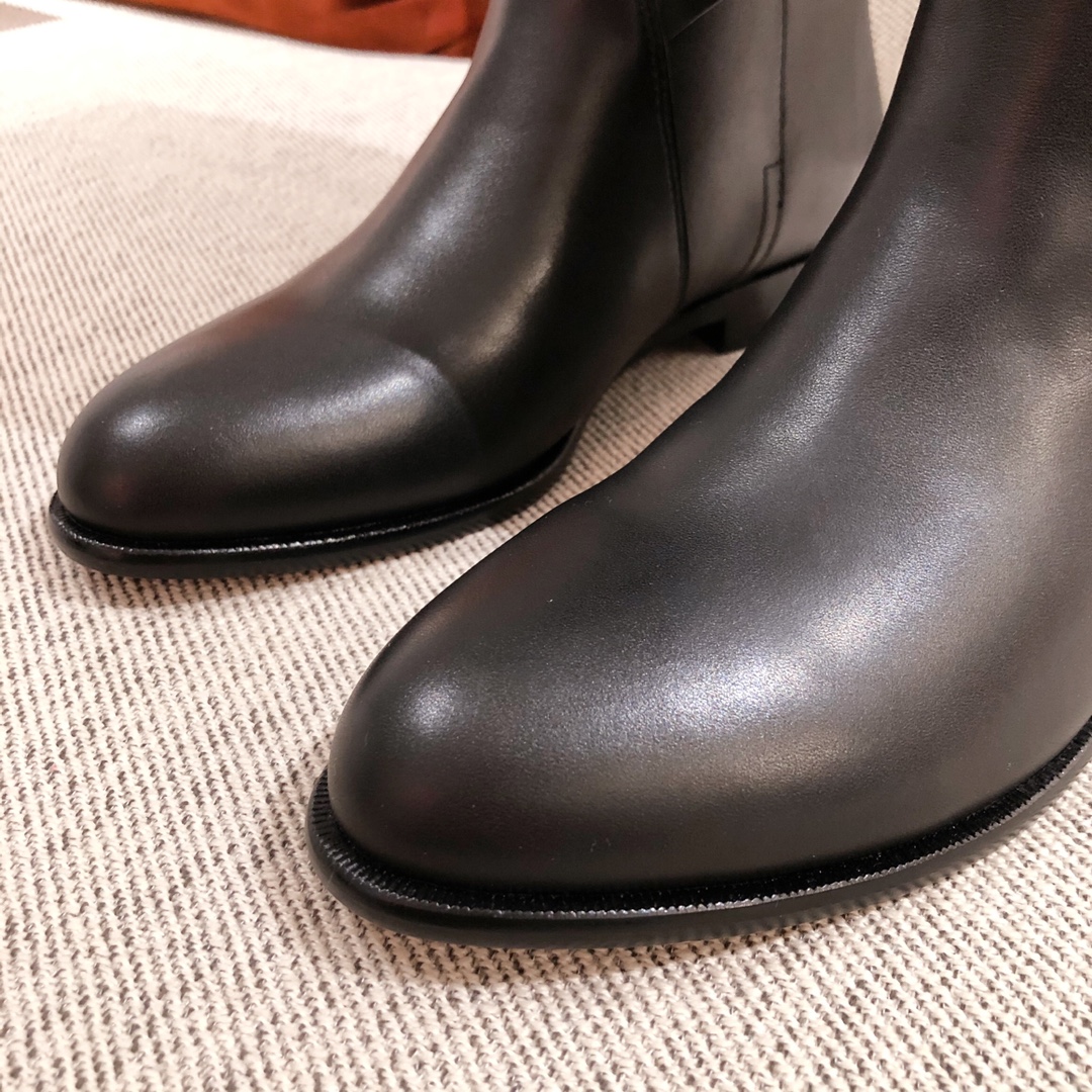 D*or boots 26