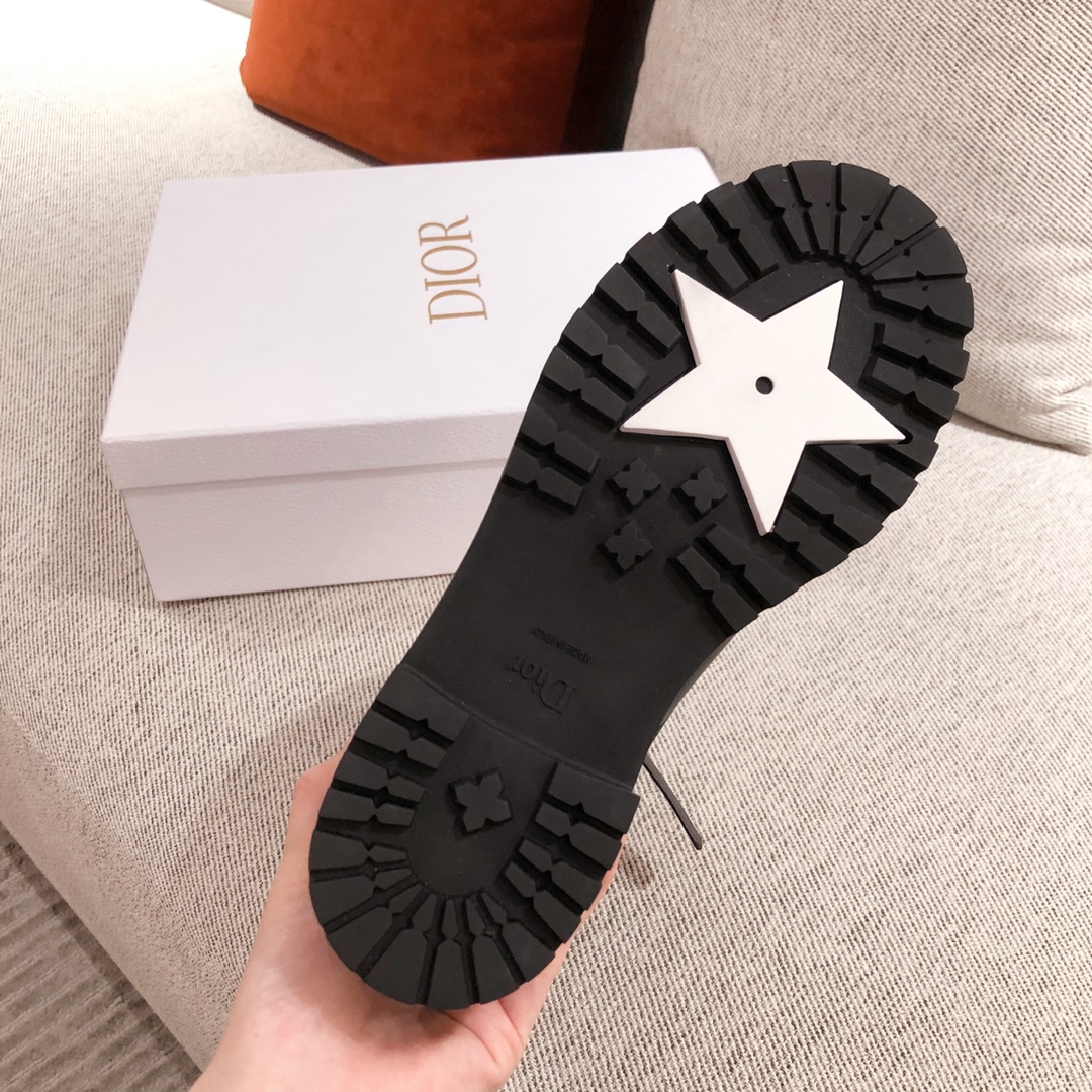D*or boots 29