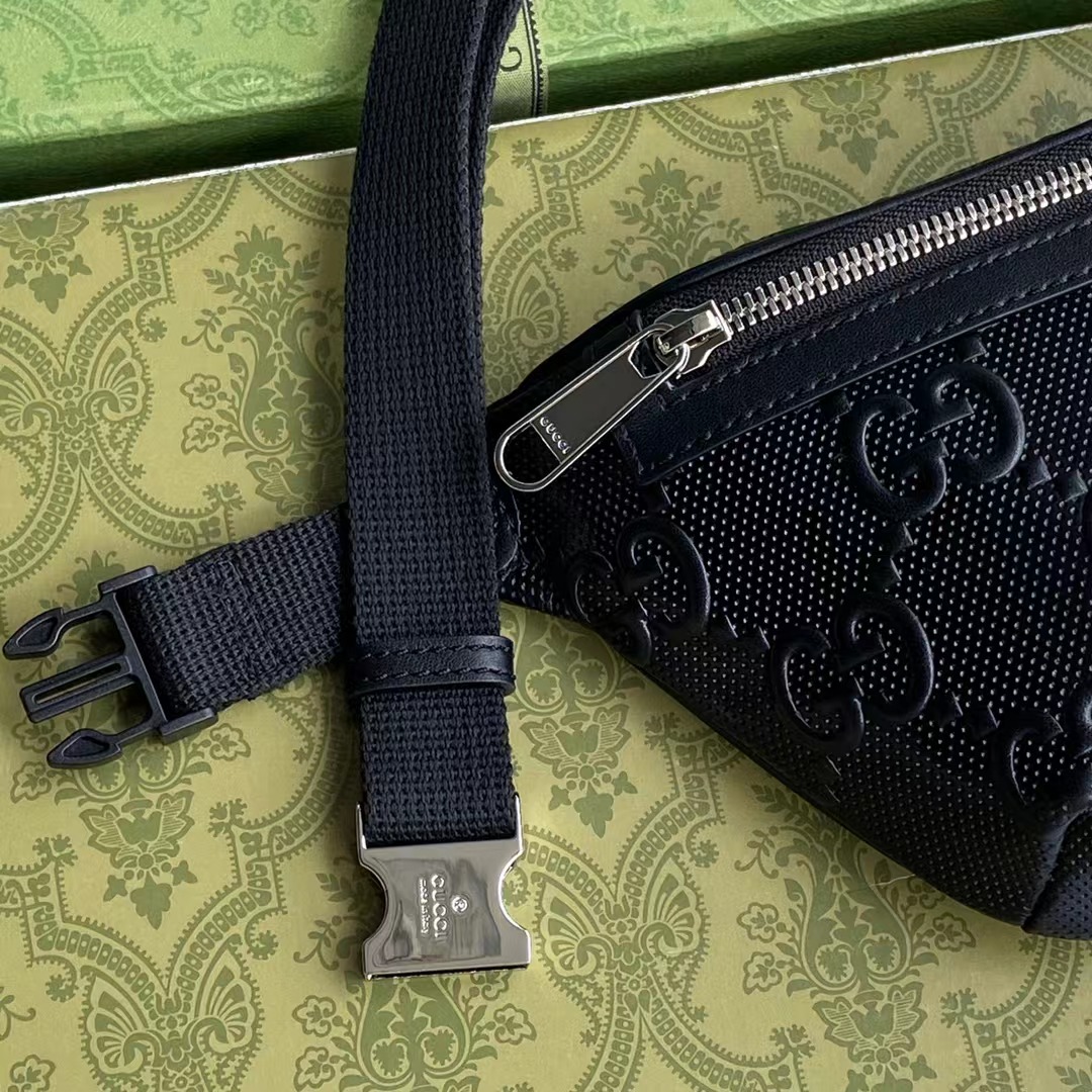 G*u*i fanny pack