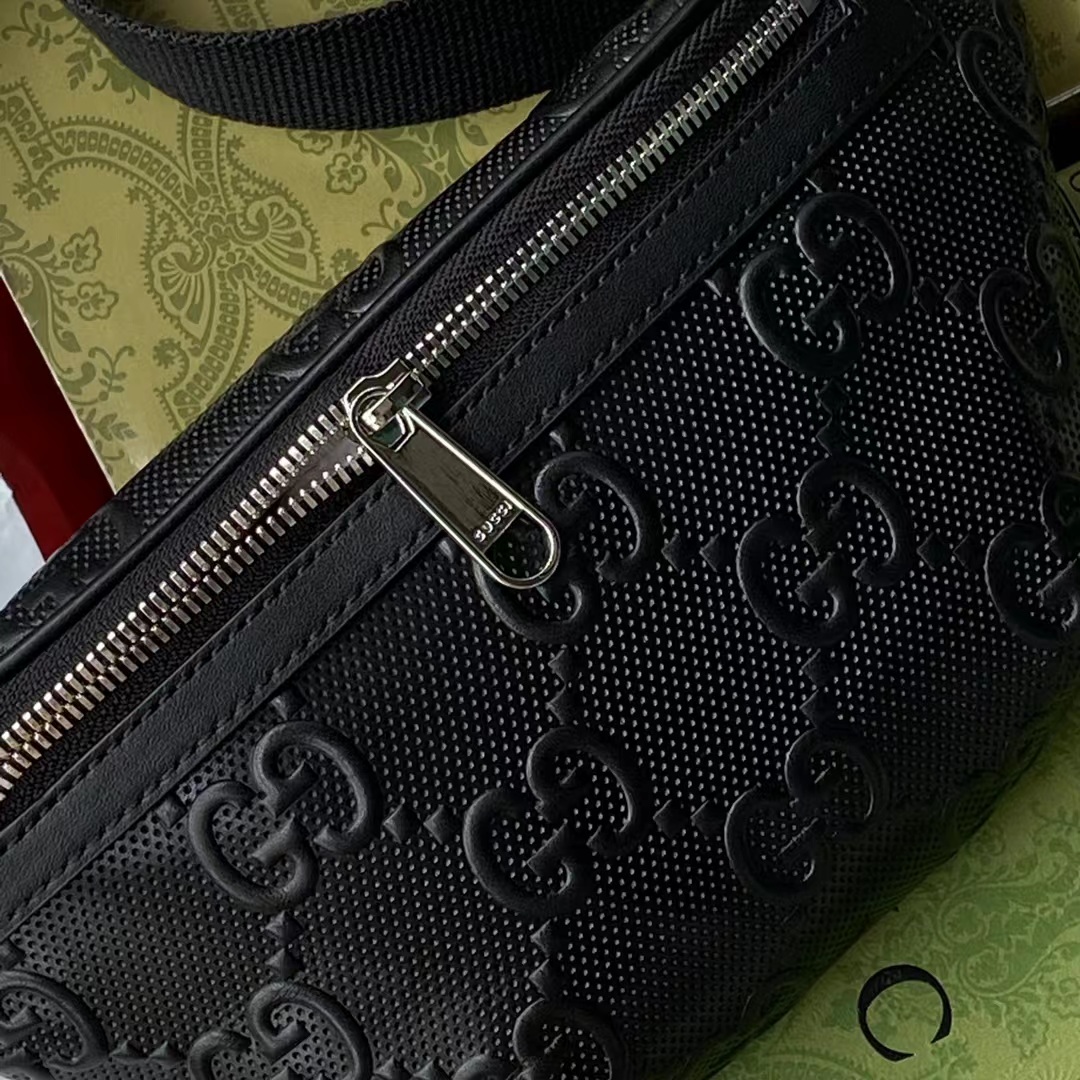 G*u*i fanny pack