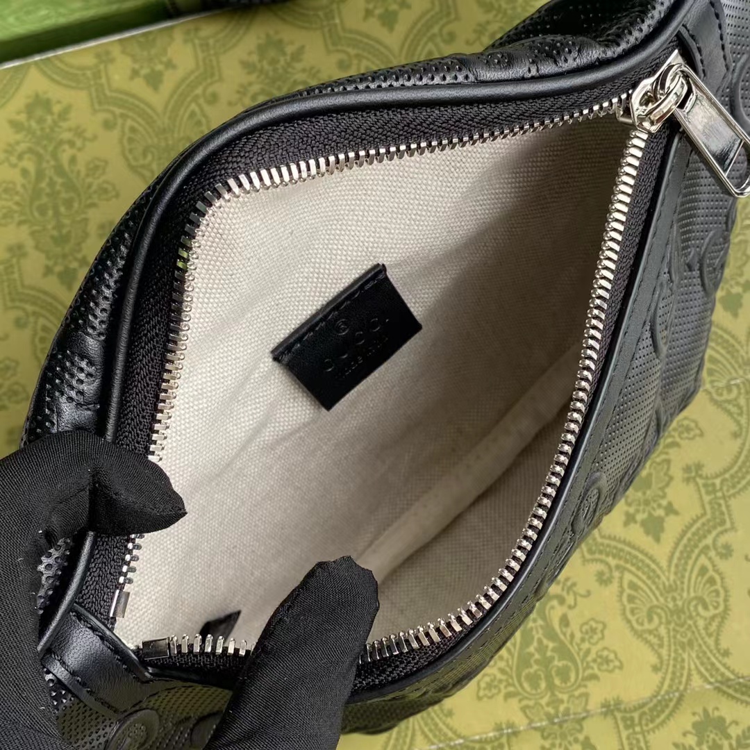 G*u*i fanny pack
