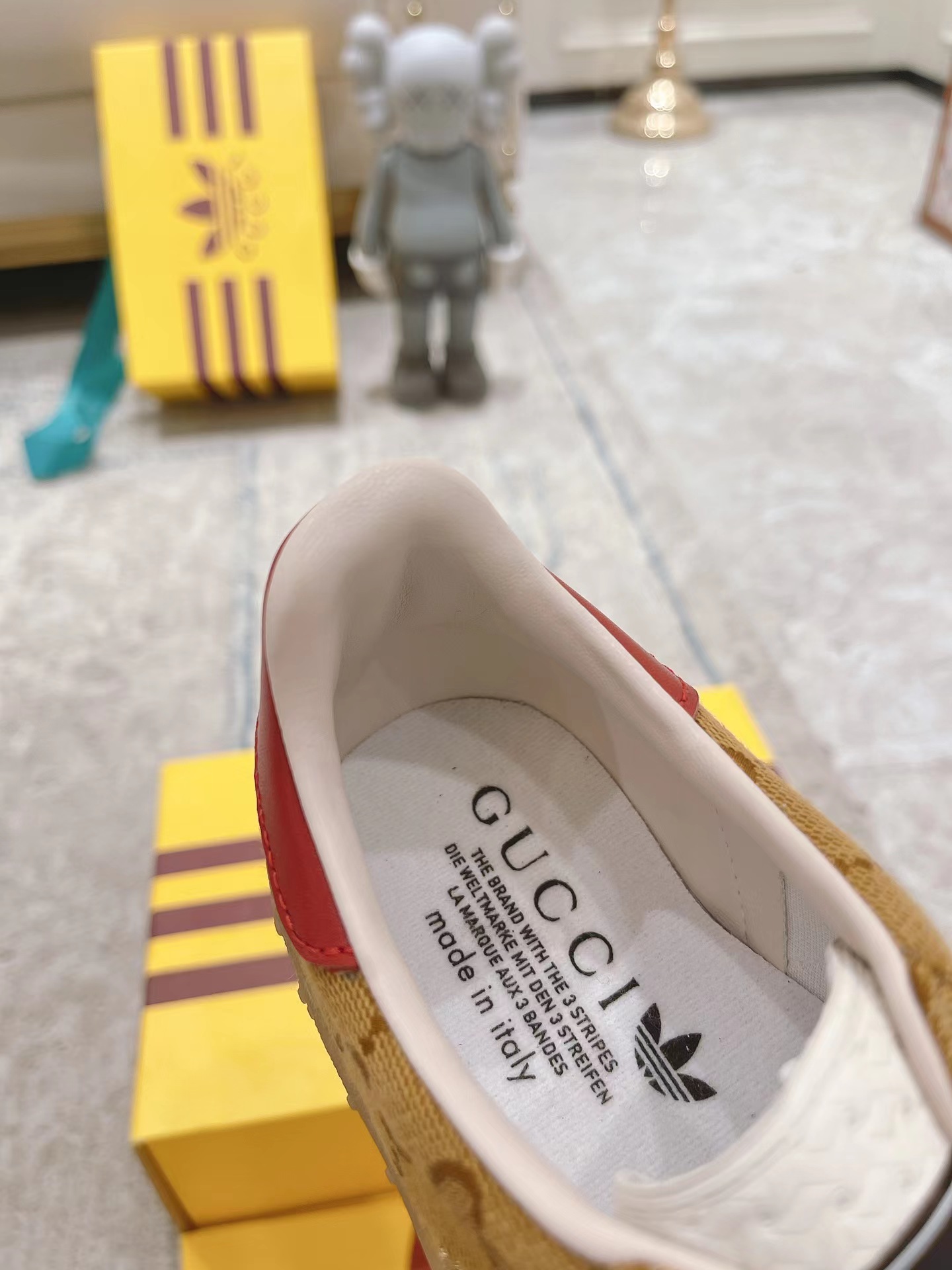 G*u*i × ad*s gazelle