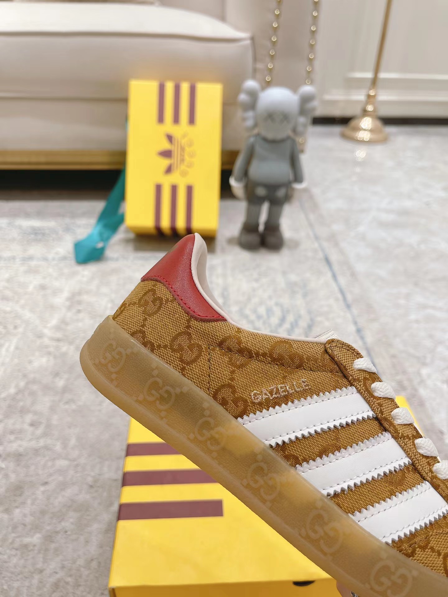 G*u*i × ad*s gazelle