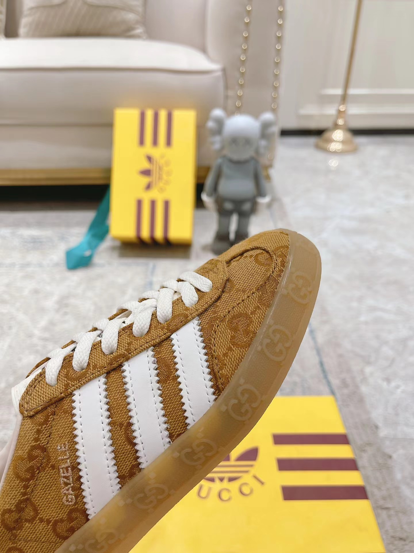 G*u*i × ad*s gazelle