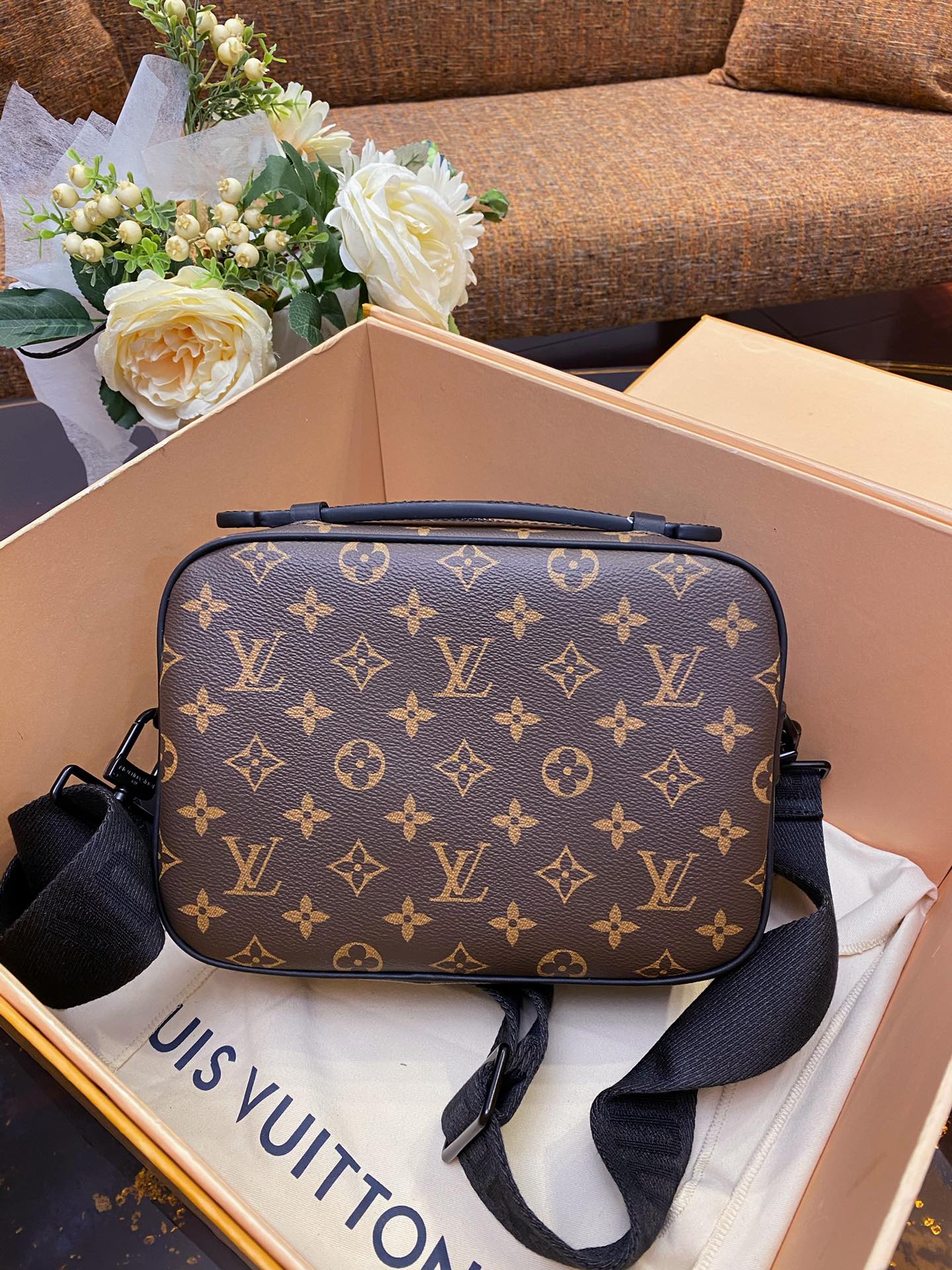 S LOCK MESSENGER