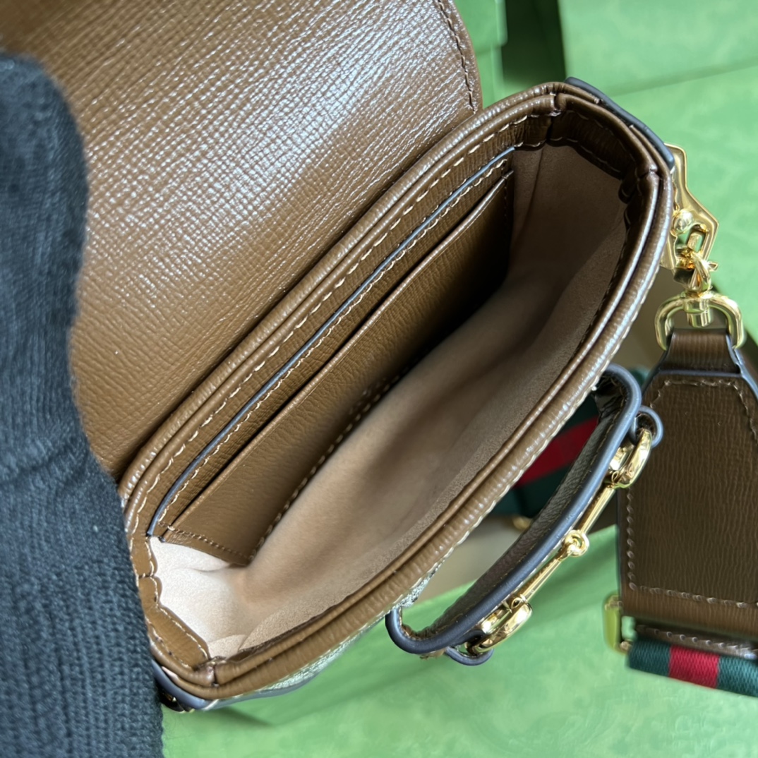 G*u*i horsebit 1955 strap wallet