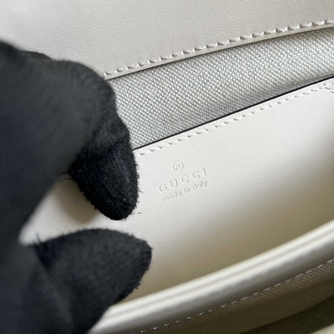 GG Matelassé leather small bag