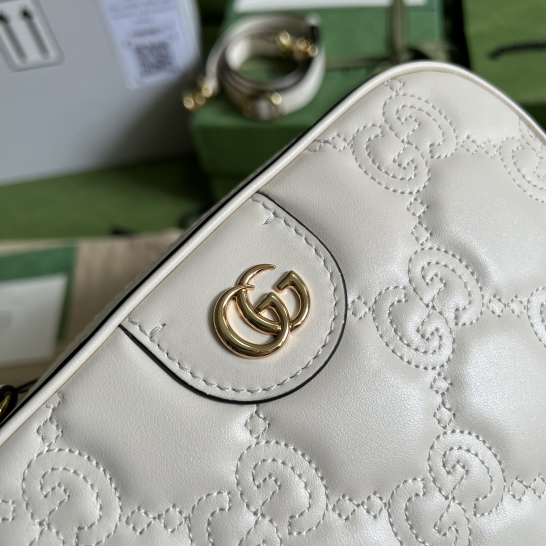 GG Matelassé leather small bag